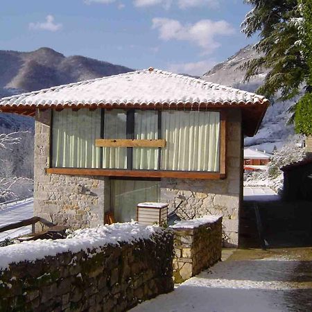 Apartamentos Rurales El Lleron Caso Екстер'єр фото