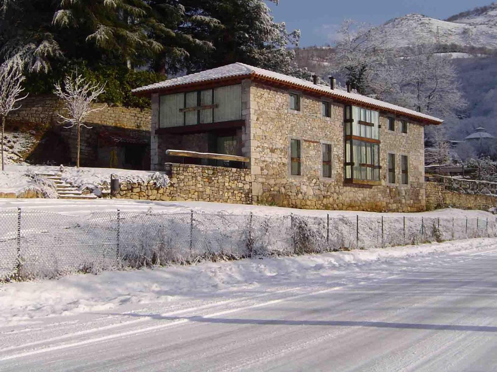 Apartamentos Rurales El Lleron Caso Екстер'єр фото