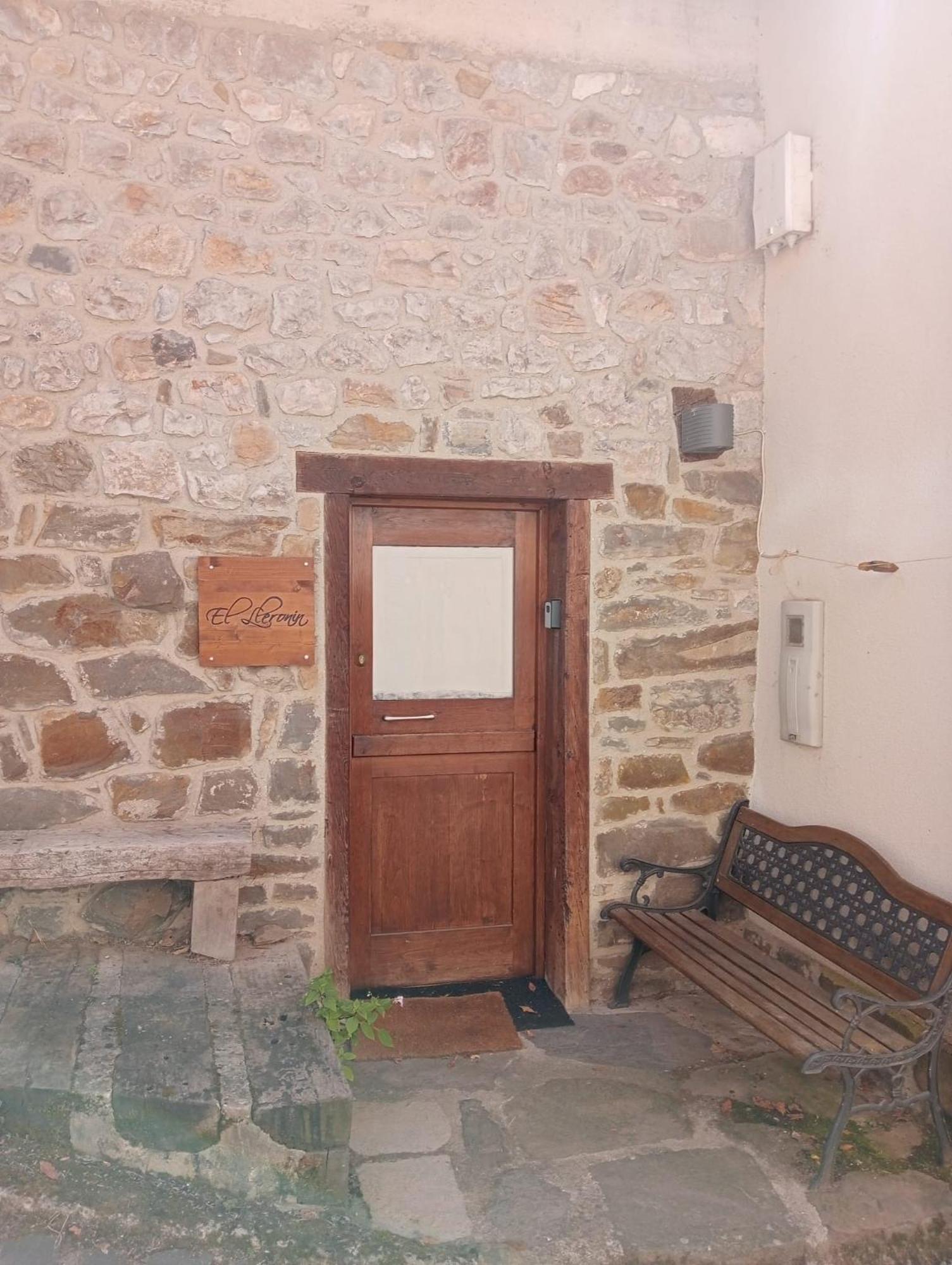 Apartamentos Rurales El Lleron Caso Екстер'єр фото
