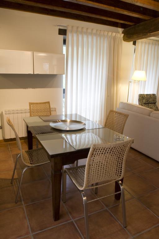 Apartamentos Rurales El Lleron Caso Екстер'єр фото