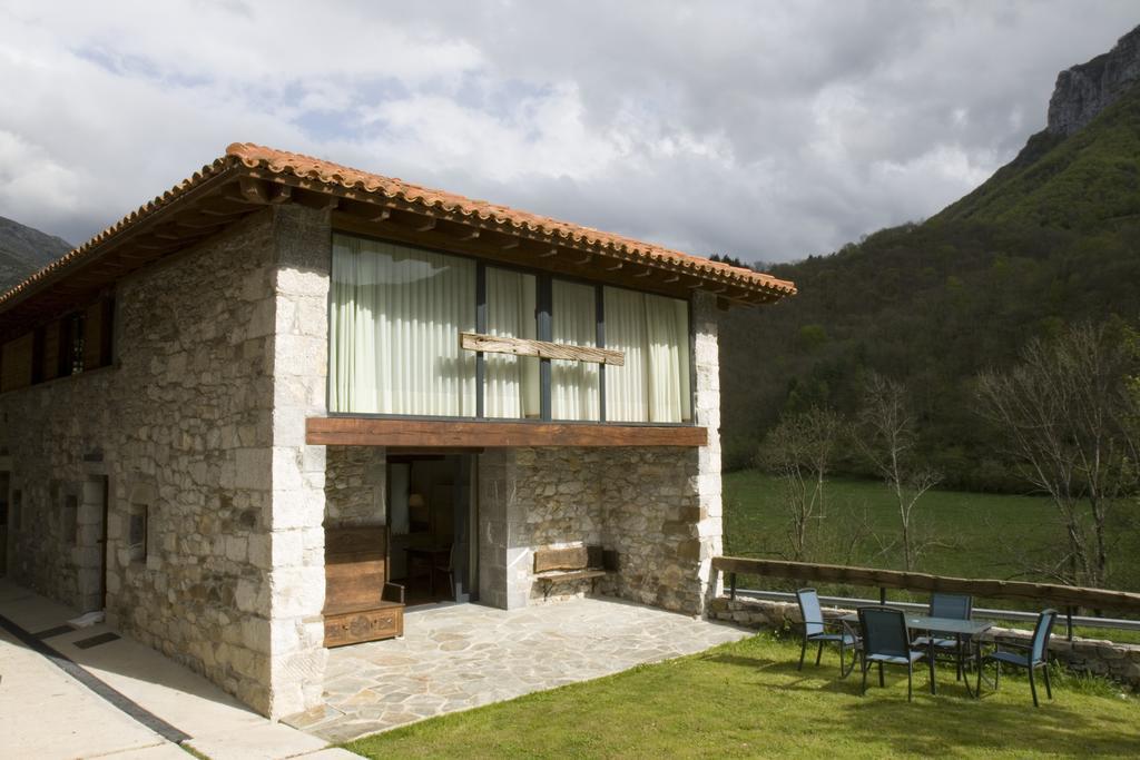 Apartamentos Rurales El Lleron Caso Екстер'єр фото